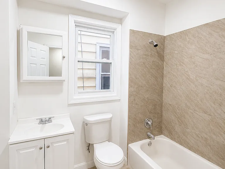 62 N 6th St #2 — Photo 4