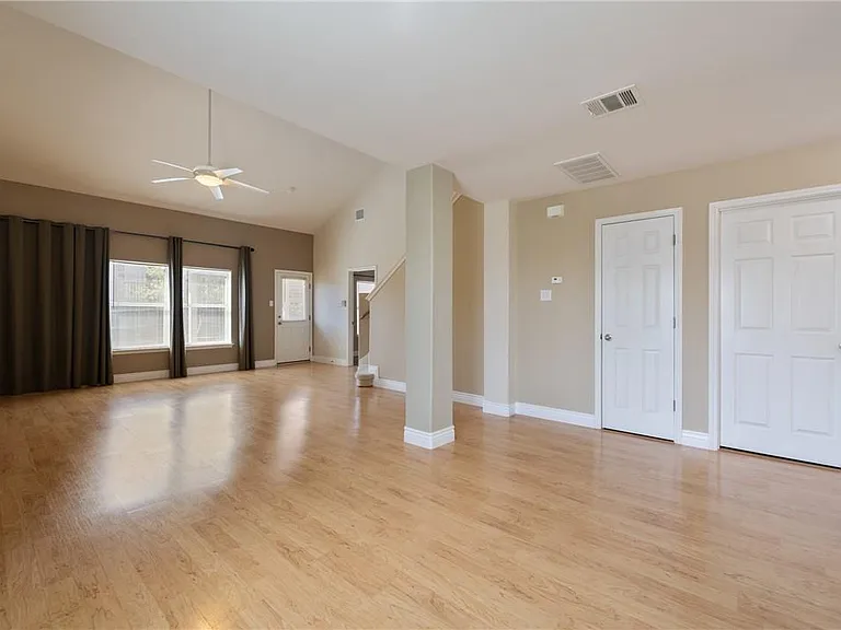 3800 Vonnegut Ct — Photo 12