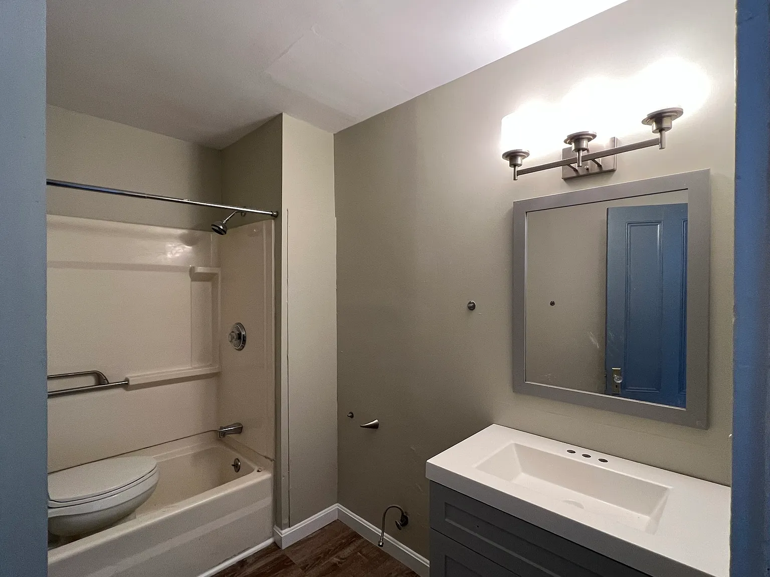 485 Bridge St — Photo 4