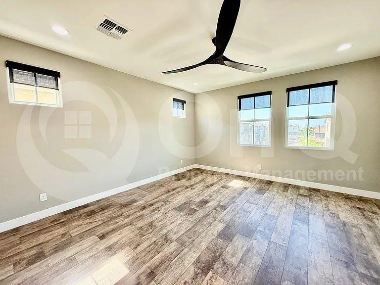 687 W Flintlock Way — Photo 10