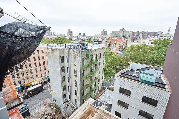 Rented by Genik Group Corp | media 26