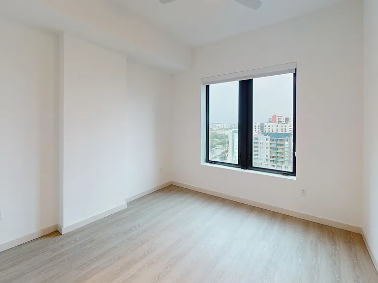 101 N Meridian — Photo 121