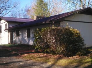 70 Jordan Ln, Spruce Pine, NC 28777