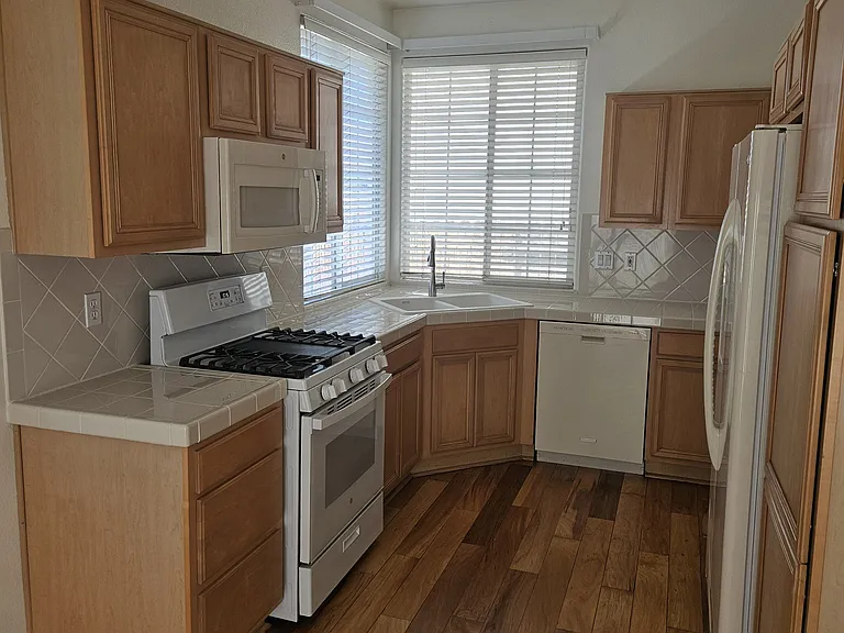 3777 Herons Landing Dr — Photo 11