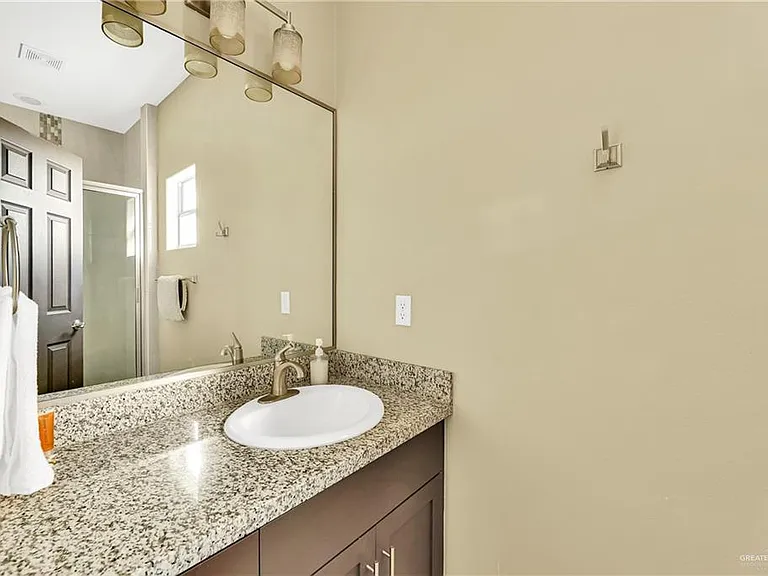 1200 E Camellia Ave — Photo 13