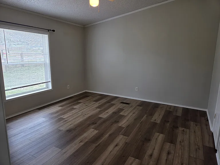 7380 Marthas Ln — Photo 6