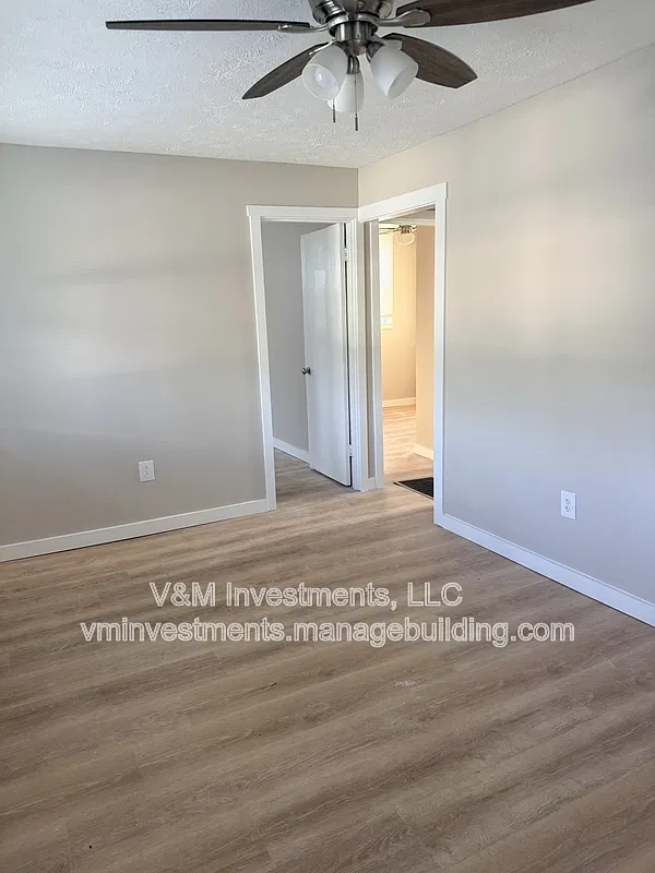 2 bed, 1.0 bath, 560 sqft, $1,275 — Photo 3