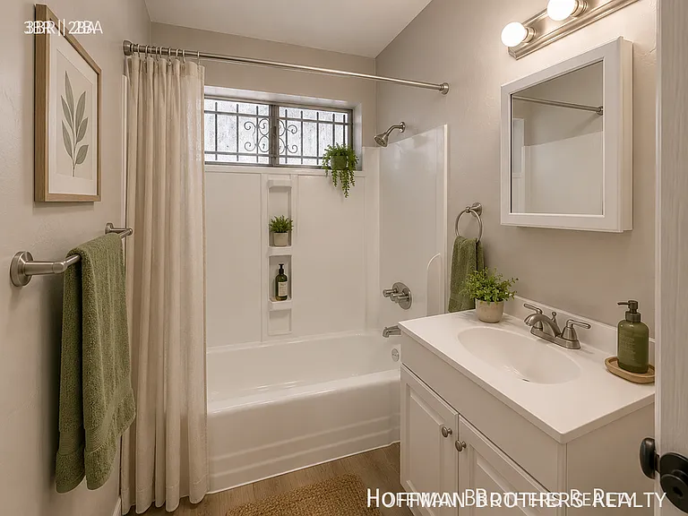 11421 S Normandie Ave #5 — Photo 4