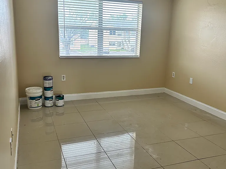 8039 SW 21st Ct — Photo 8