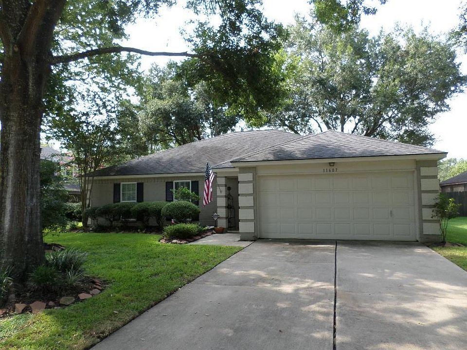 1st image of 11607 Park Creek Dr