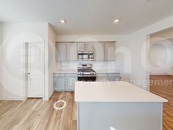 4th image of 7828 Marsh Ln