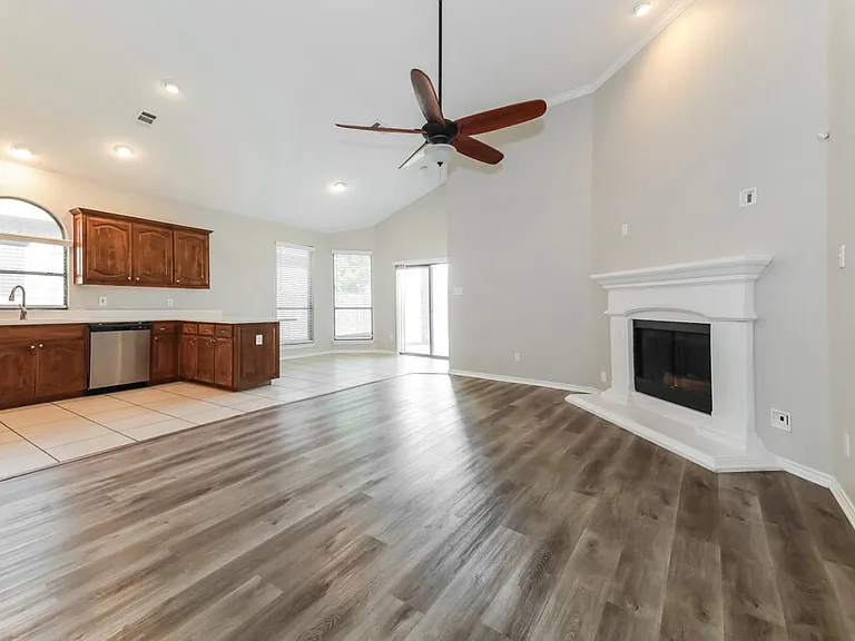 3232 Buckthorn Ln — Photo 4