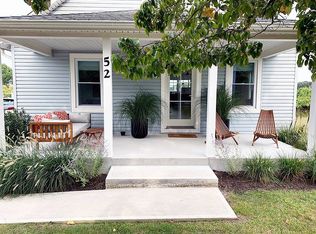 51 Newtown Rd, Hampton Bays, NY 11946