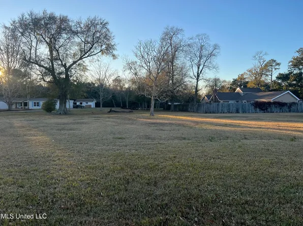 Kellar St, Bay Saint Louis, MS 39520