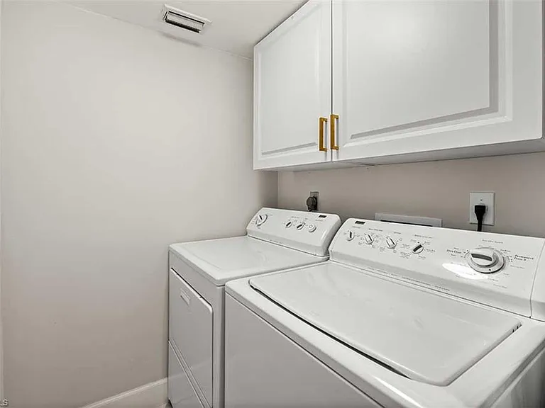9103 Vanderbilt Dr #205 — Photo 20