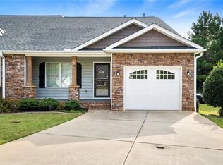 17 Hillsborough Dr, Anderson, SC 29621