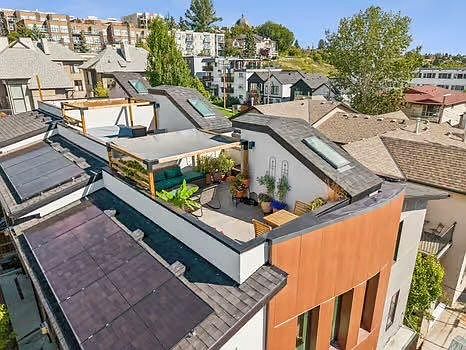 3rd image of 532 S 4th Ave NE #1