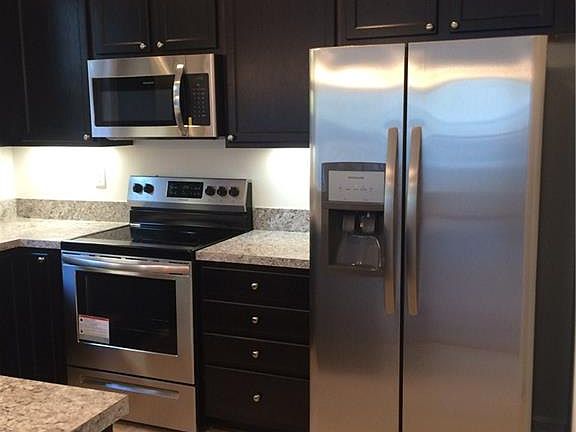 5th image of 4028 Clarendon Way