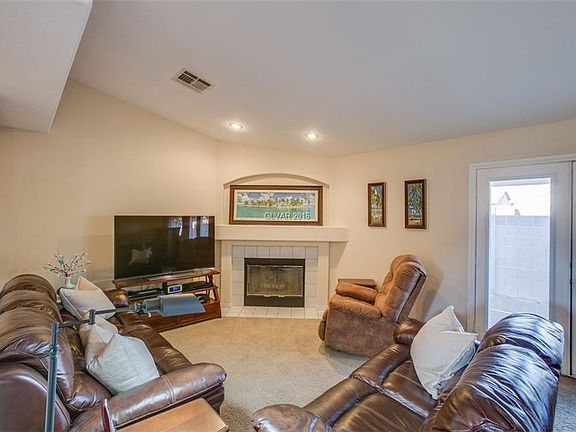 2nd image of 5416 Lavender Ct