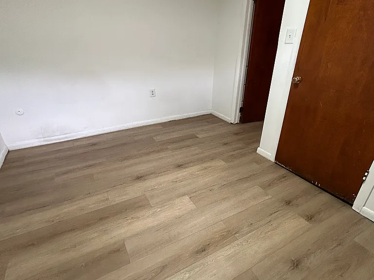2277 E 3205 S — Photo 11
