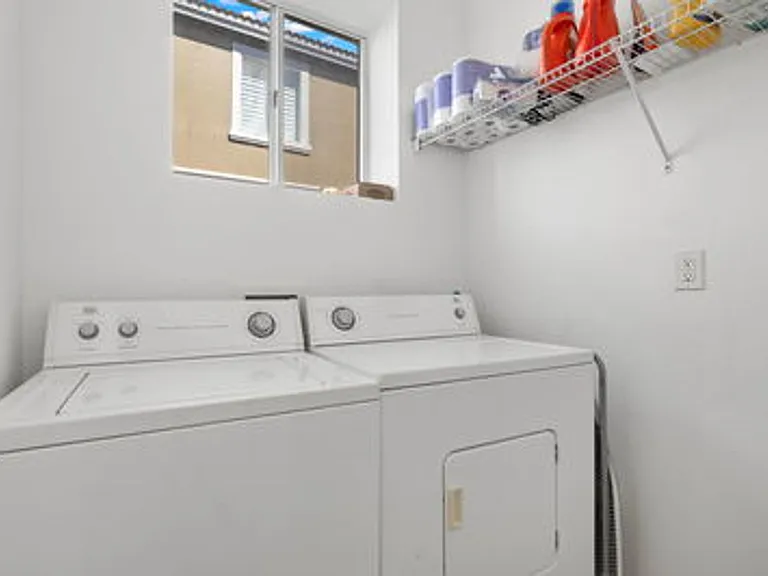 17529 Laurel Grove Ct — Photo 33