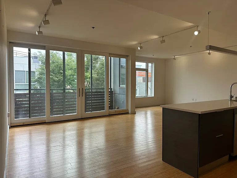 1112 N 3rd St #7 — Photo 5