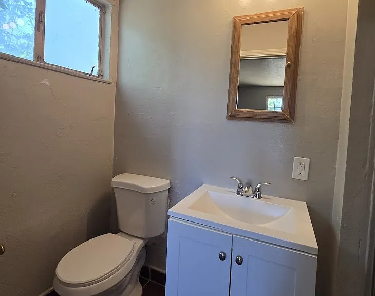 2137 W Dayton Ave — Photo 20