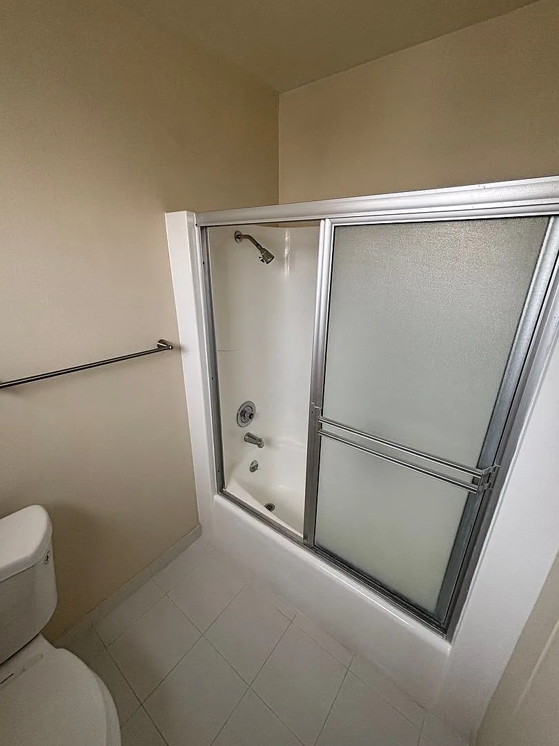 Glencrest Apartments — Photo 1