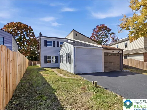 56 Pennington Ln, Quakertown, PA 18951