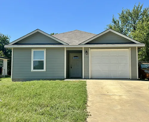 2104 Daniel St Photo 1