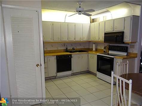 3rd image of 2175 NE 56th St APT 212