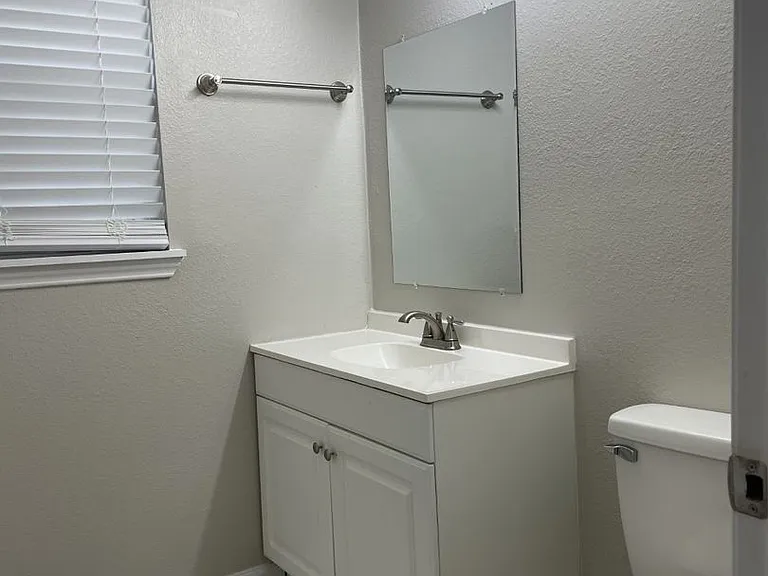 202 W Langley Blvd — Photo 11