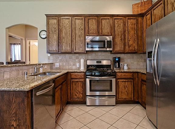 5th image of 315 Bentson Dr
