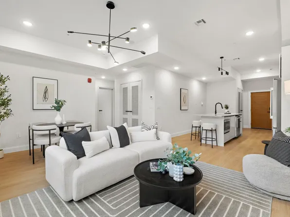 192 Cambridge Avenue image 1 of 20