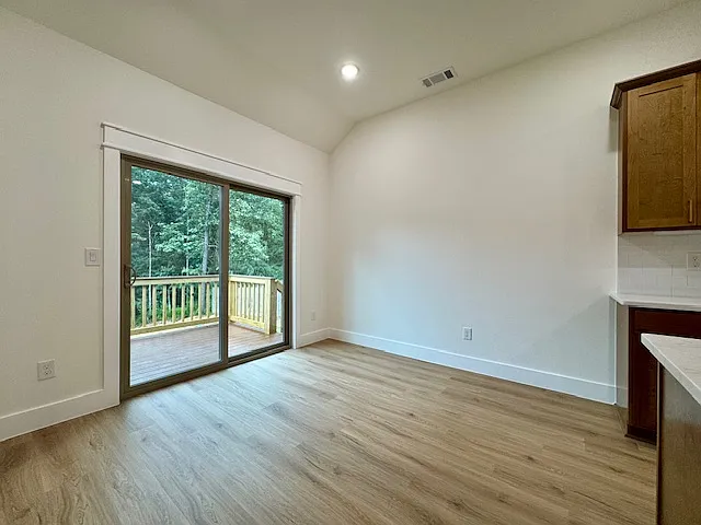 38 Woodbridge Dr — Photo 7