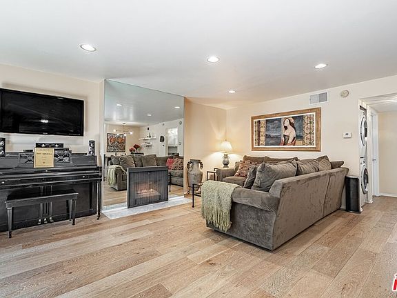 2nd image of 4370 Troost Ave Unit 106