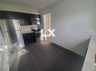 7357 N Sheridan Rd APT 3S, Chicago, IL 60626