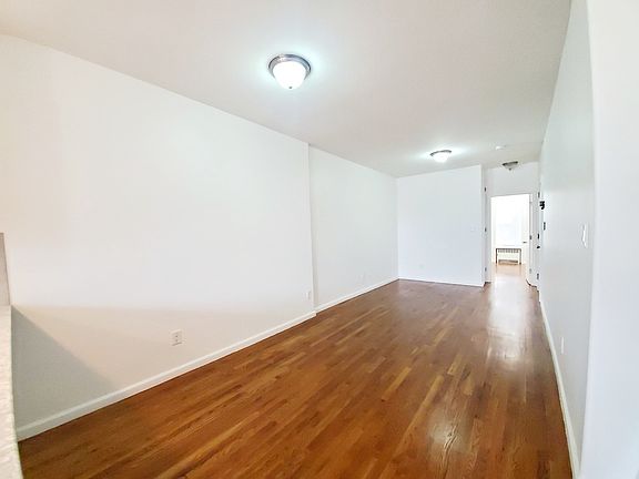3rd image of 6014 4th Ave