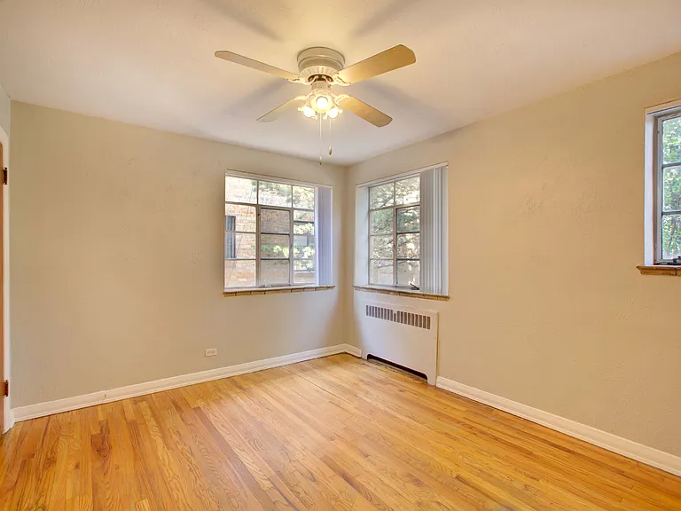 Elegante Apartments — Photo 29