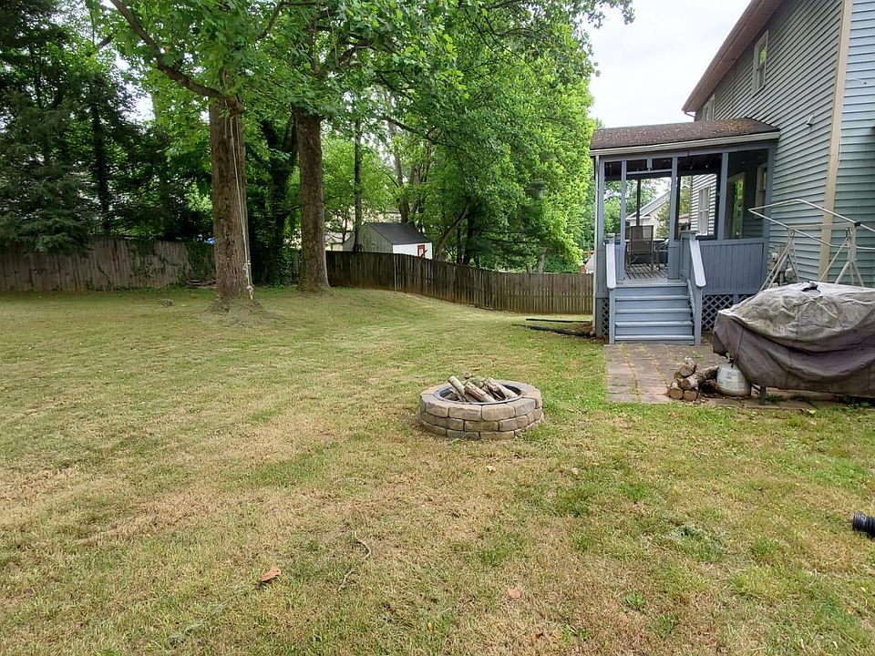 2nd image of 13705 Hobart Dr