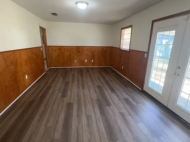 2242 Castle Hill Dr — Photo 7