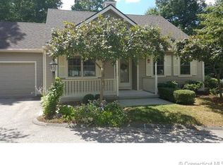 3 Gatelatch Ln, Niantic, CT 06357