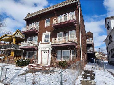 881 Eddy Rd, Cleveland, OH, 44108