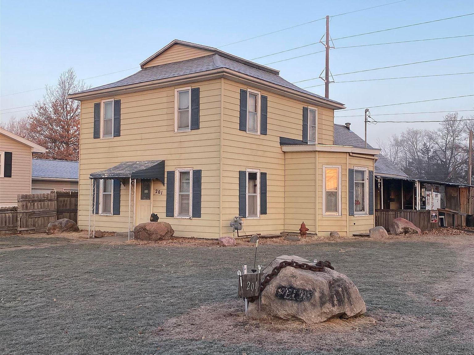201 Wilson St, Dysart, IA 52224 Zillow