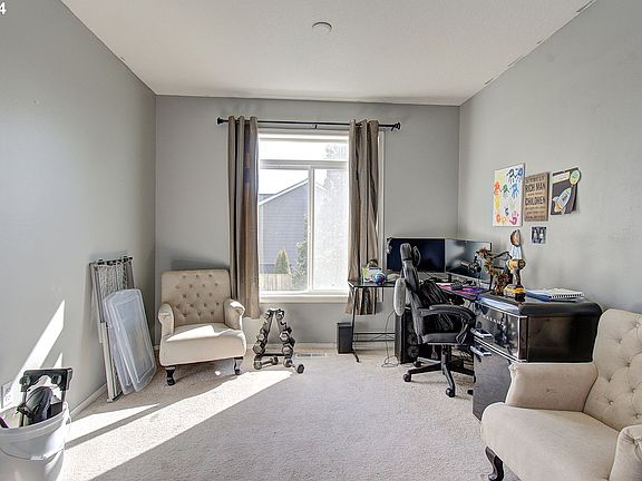4th image of 1311 W F Pl