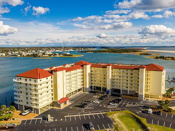 2nd image of 100 Olde Towne Yacht Club Road #406