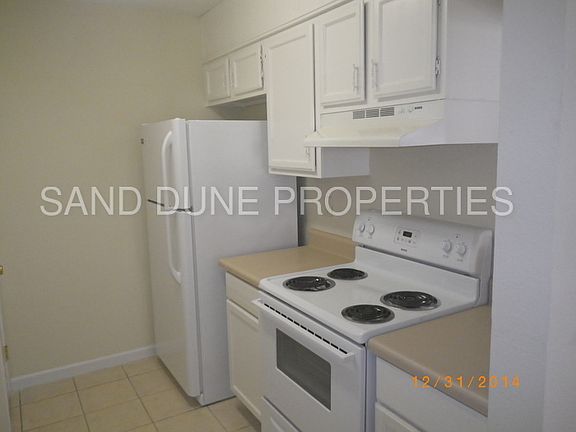 5th image of 1610 Green Briar Pkwy APT 1