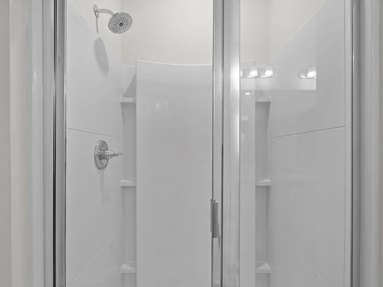 596 Count Fleet Ct — Photo 4