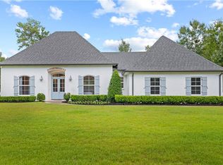 2241 Caroline St, Mandeville, LA 70448