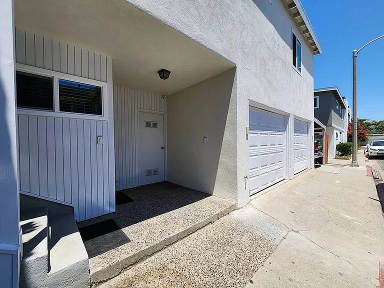 5000 Neptune Ave — Photo 32